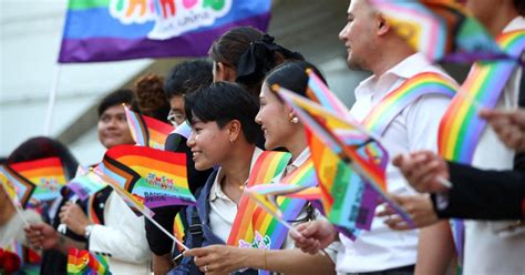 The Gay and Queer in Kpop Thread .